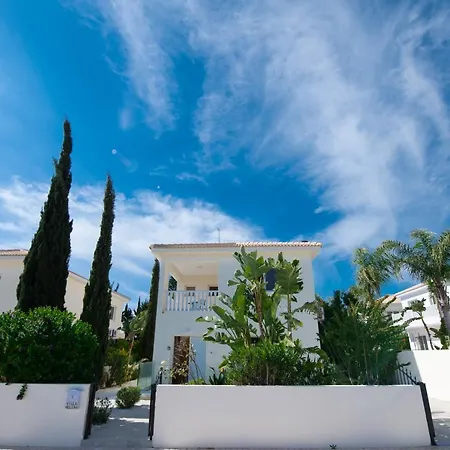 Villa Helena *
